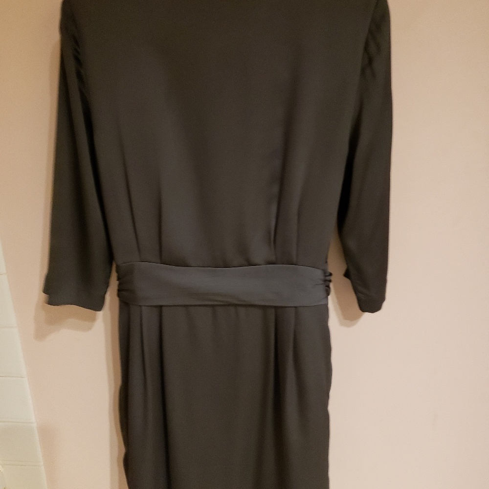 Silk emerald green dress! - Picture 2 of 3